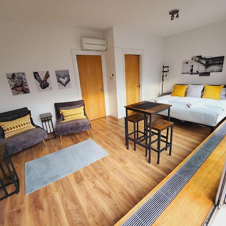 Top Floor Room In Baker St London Exterior photo